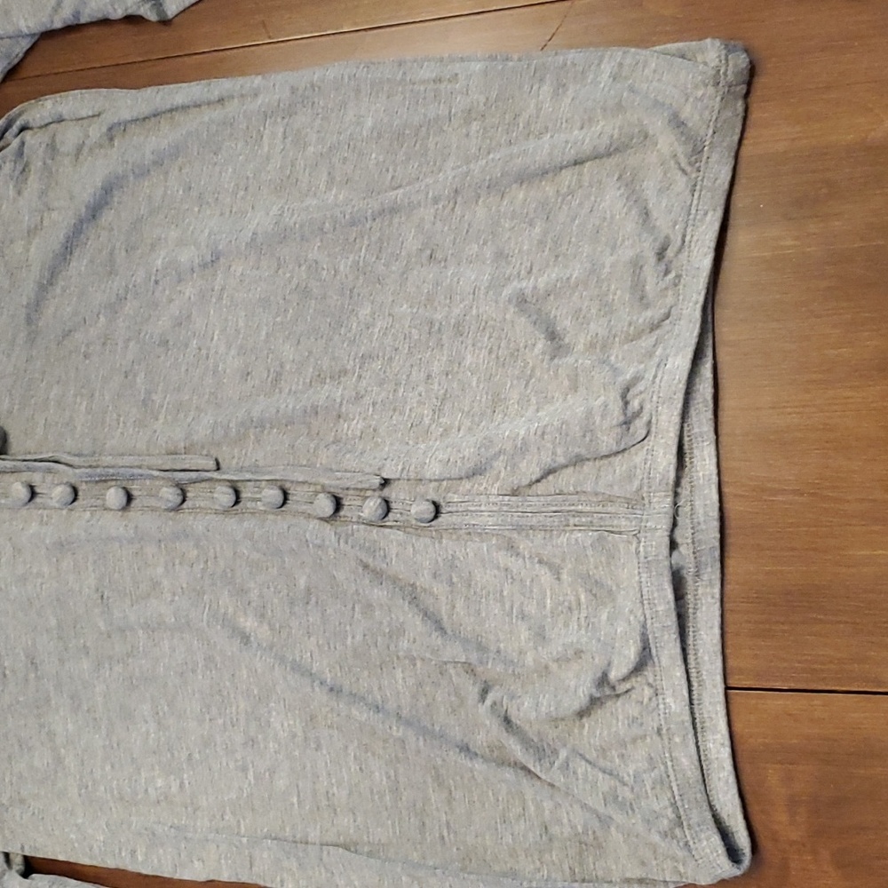 Grey Top Small Sized - Picture 3 of 4